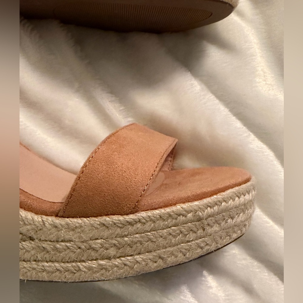 Women's Tan Wedge Sandals - Picture 7 of 9